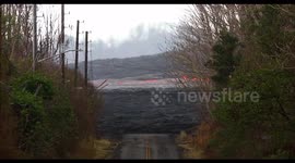 Fast-moving lava flow races downhill from Kilauea's most active fissure