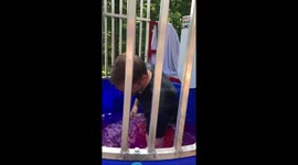 Missouri couple in dunk tank gender reveal