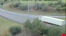 CCTV captures moment lorry does U-TURN on M6 Motorway