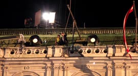 Tom Cruise doing his own stunts on Mission:Impossible 5 set in Vienna