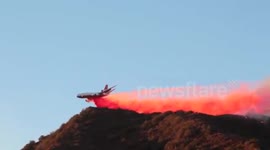 DC10 Barely Clears Hilltop - September 2014 Silverado Fire