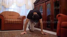 112 consecutive push-ups on two hands on two fingers