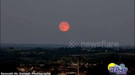 STRAWBERRY FULL MOON RISE OVER IRELAND LAST NIGHT
