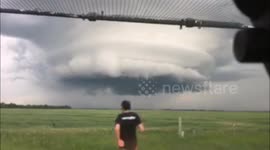 Stunning time-lapse video captures rotating supercell storm in North Dakota