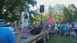 Woodstockers Rally Against the Trump O-Tolerance Immigration Policy