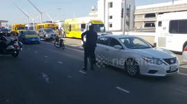 road rage  lyft driver vs cab driver  lax airport police called in to make the arrest at lax
