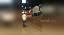 Newsflare Edit - Police chase and arrest in Romford