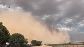 First dust storm of the year rolls through Phoenix area
