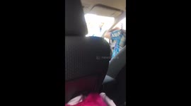 Uber fight, stops in middle of busy roundabout