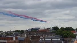 Red Arrows fly over London for 100 years of RAF