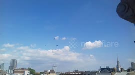 Osprey aircraft flies over London during Donald Trump's visit