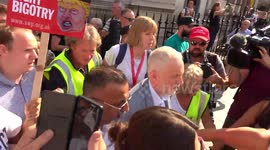 Labour leader Jeremy Corbyn receives rock-star welcome at anti-Trump rally