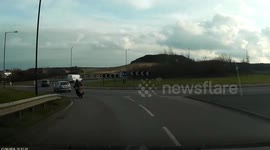 Passed by Seat on double white lines (A165) Scarborough.
