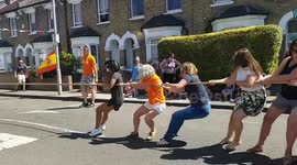 Street Party Tug of War!