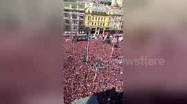 Thousands of Croatia fans welcome team in Zagreb after final defeat