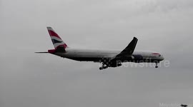 British Airways 777 Last Second Aborted Landing (Go-Around) Due to Another Plane on Runway at Heathrow