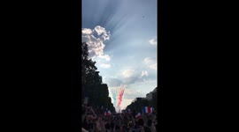 Celebrating on les Champs Elysée #championdumonde2018 https://t.co/di0hjW67G8