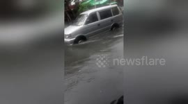 Heavy rain in Metro Manila causes severe flooding