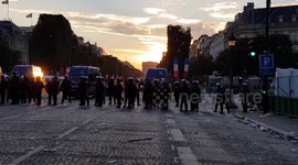 StreetFight on world cup celebration in Paris with Police Assault