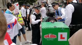 Tommy Robinson supporters confront pizza delivery man during former EDL leader appeal