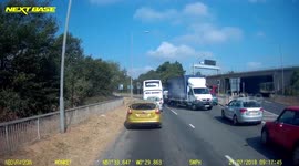 Van driver with trailer makes shocking turn into oncoming traffic