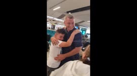 Heartwarming scene as kids surprised by their dad joining them on holiday