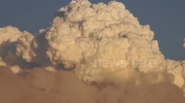 Huge smoke cloud from King Fire wildfire in California