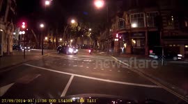 Learner motorcyclist has near-miss at red light in London