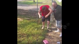 Girl sprays mace in dad's eyes
