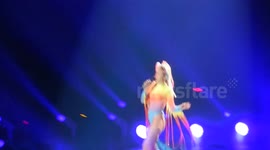 Someone Else - Miley Cyrus (10.01.2014 - Santiago, Chile)