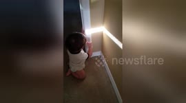Newsflare Edit - Adorable moment baby discovers his shadow