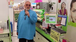 Eccentric U.S. actor Geoffrey Giuliano blames Donald Trump for his own offensive supermarket rant