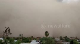 Monster dust storm sweeps through Tempe, Arizona