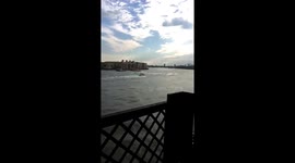 Boat police chase on the river Thames for four jet skis !