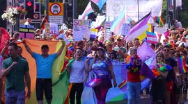 1000's attend the Leeds LGBT Pride