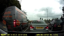 Motorist sees red after cutting off driver at lights
