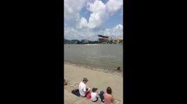 Formula one boat race