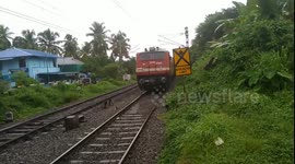 Ernakulam Patna Super Fast Express Entering Aluva Station.