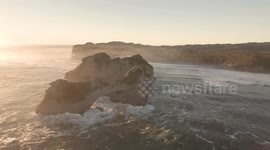 New Zealand's stunning Wharariki Beach (Golden Bay) captured in 4K drone footage