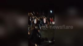 Newsflare Edit - Se parte en 2 el muelle de Vigo donde actuaba Rels B, ojalá quede en un susto https://t.co/86qshg7iAt