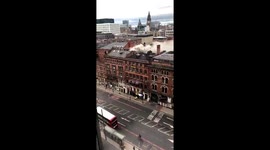 Building across from me in work on fire on portland street!!! https://t.co/ous9IPYAxV