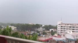 Brit tourist captures spectacular lightning strike in Ibiza resort
