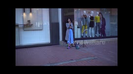 woman singing on the street