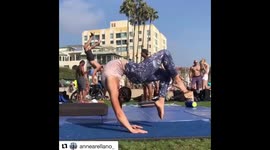 The next Sofie Dossi? Girl bends in half