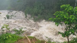 Dramatic video captures raging waters of Wailuku River during hurricane