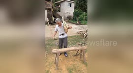 Skilful Chinese carpenter makes high heels out of bamboo