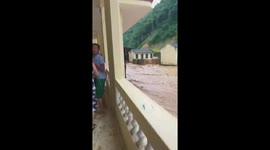The flash flood attack a school at the moutain in northwest Viet Nam