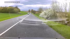 Bad driving France 084