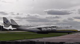 Biggest plane in the world - Antonov An-225 makes powerful takeoff from British runway