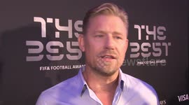 Peter Schmeichel: Manchester United must stick with Jose Mourinho